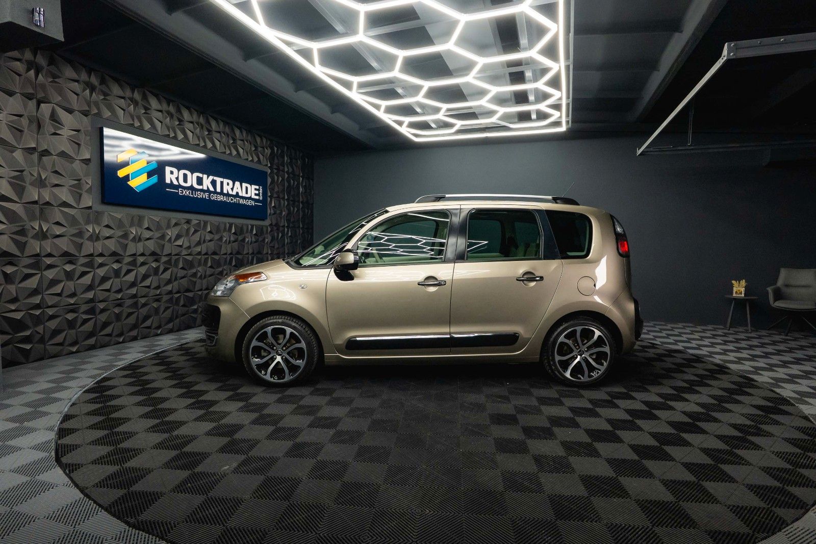 Fahrzeugabbildung Citroën C3 Picasso Exclusive Black Paket *1.Hand*Pano*