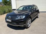 Volkswagen Touareg 3.0 V6 TDI SCR . - Volkswagen Touareg: Firmenfahrzeug