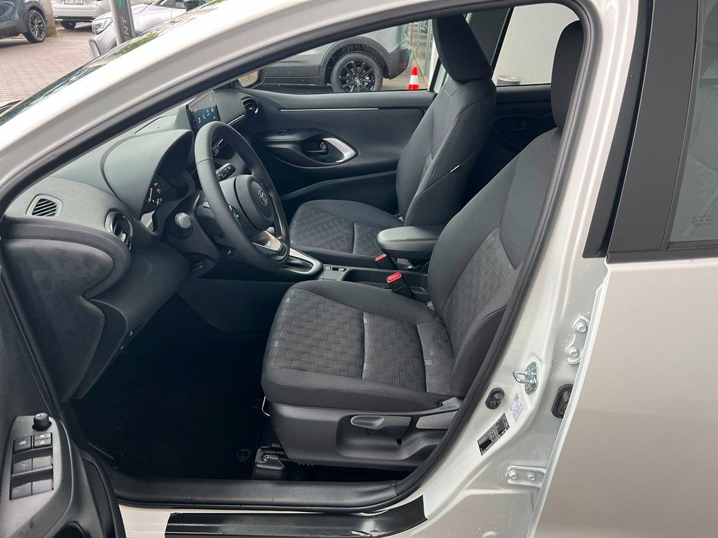 Fahrzeugabbildung Toyota Yaris Hybrid Teamplayer Comfortpaket