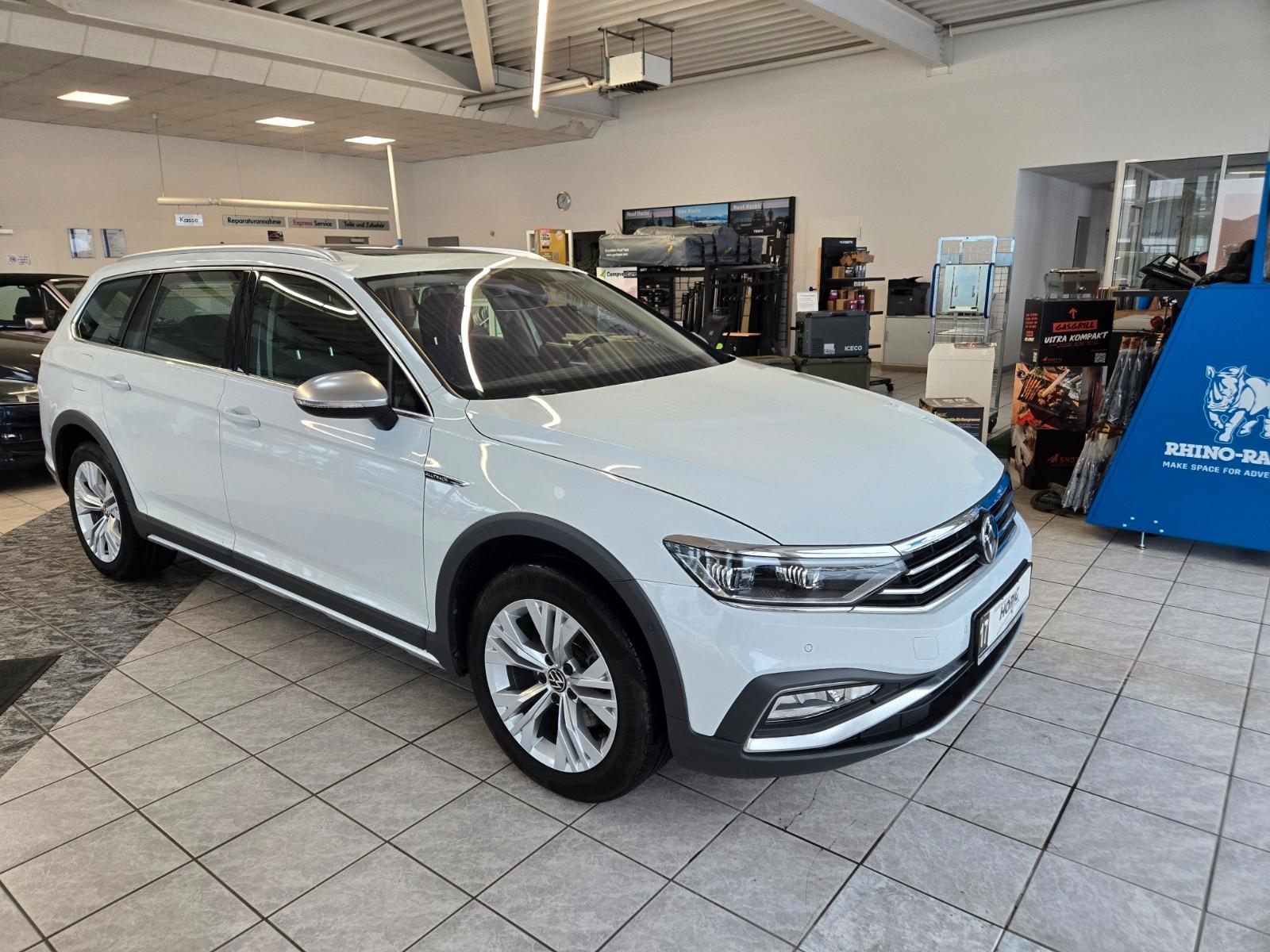 Volkswagen Passat Alltrack Panorama AHK Matrix Kamera