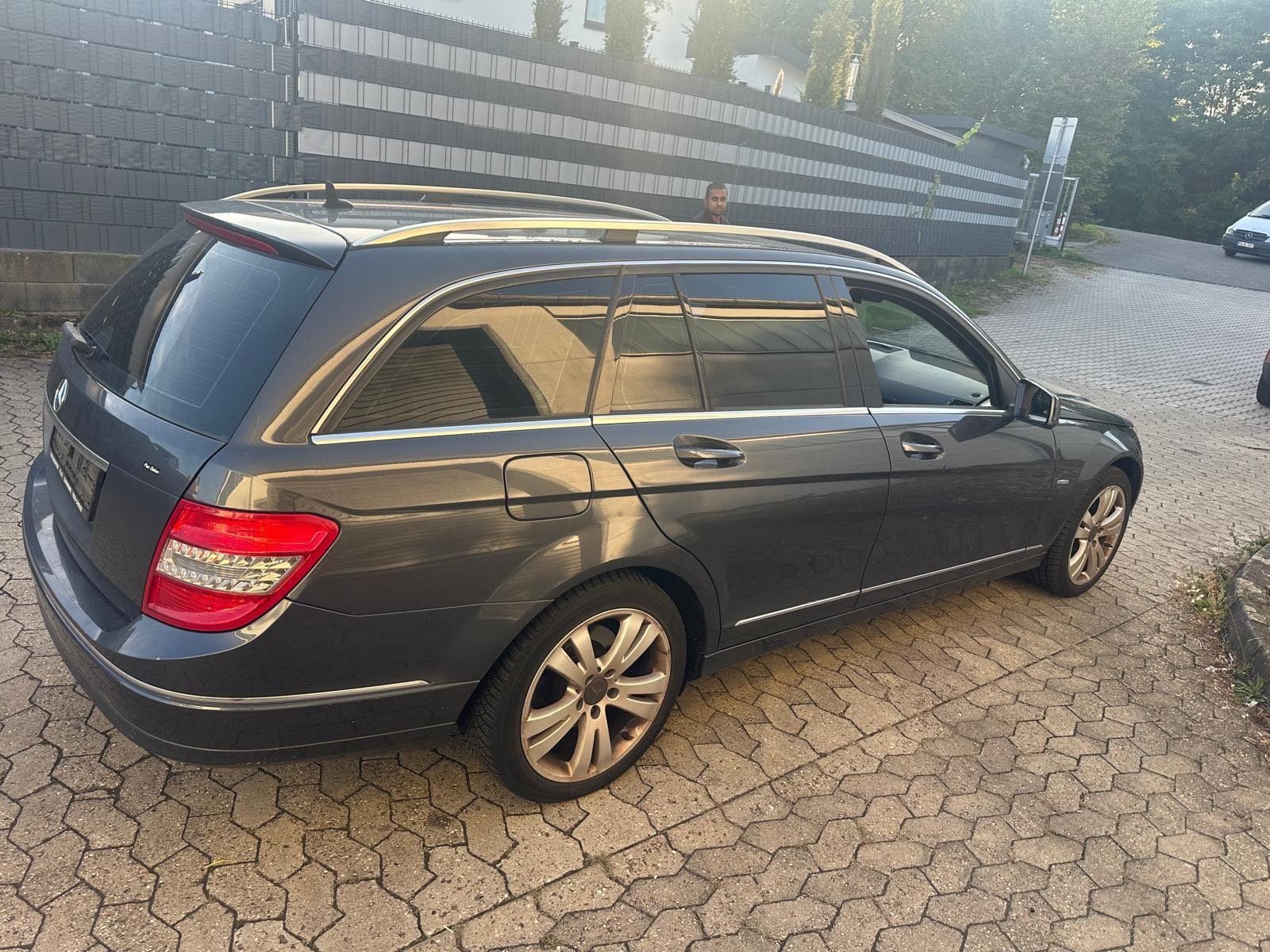 Mercedes-Benz C 220