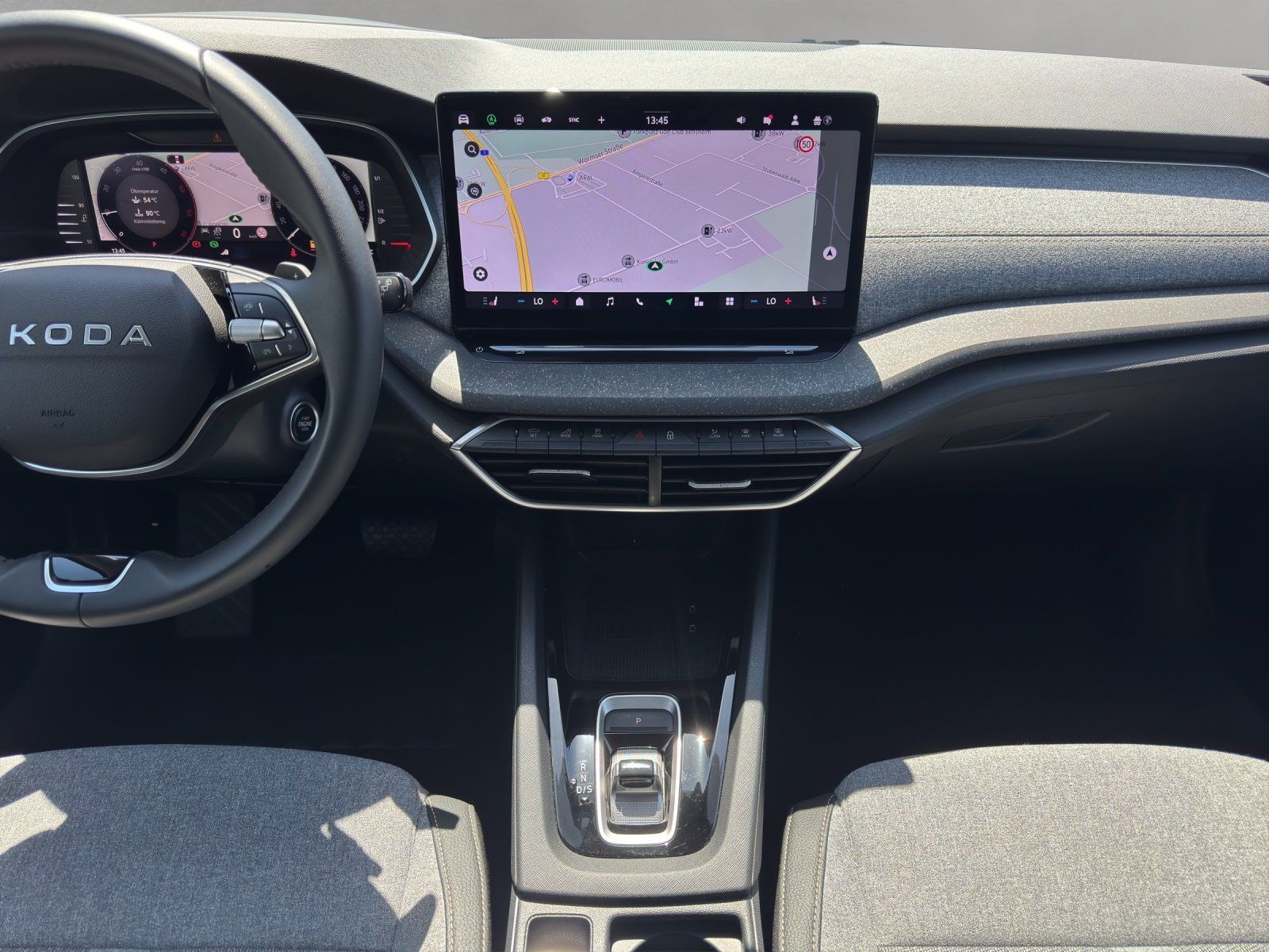 Fahrzeugabbildung SKODA Octavia 2.0 TDI DSG Selection/ACC/HUD/360°CAM/