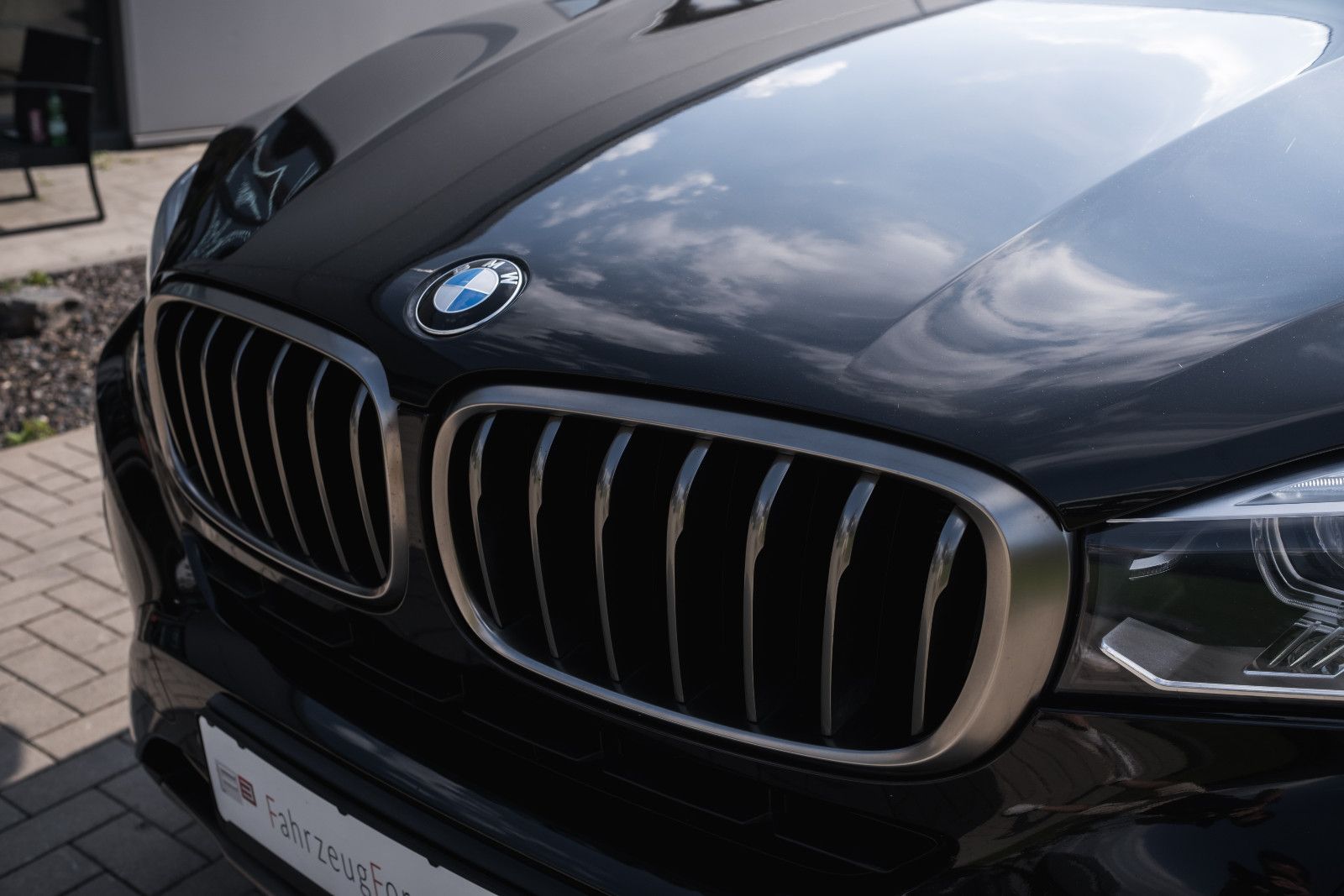 Fahrzeugabbildung BMW X6 xDrive 40 d - Nappa - HUD - AHK - InnoPaket