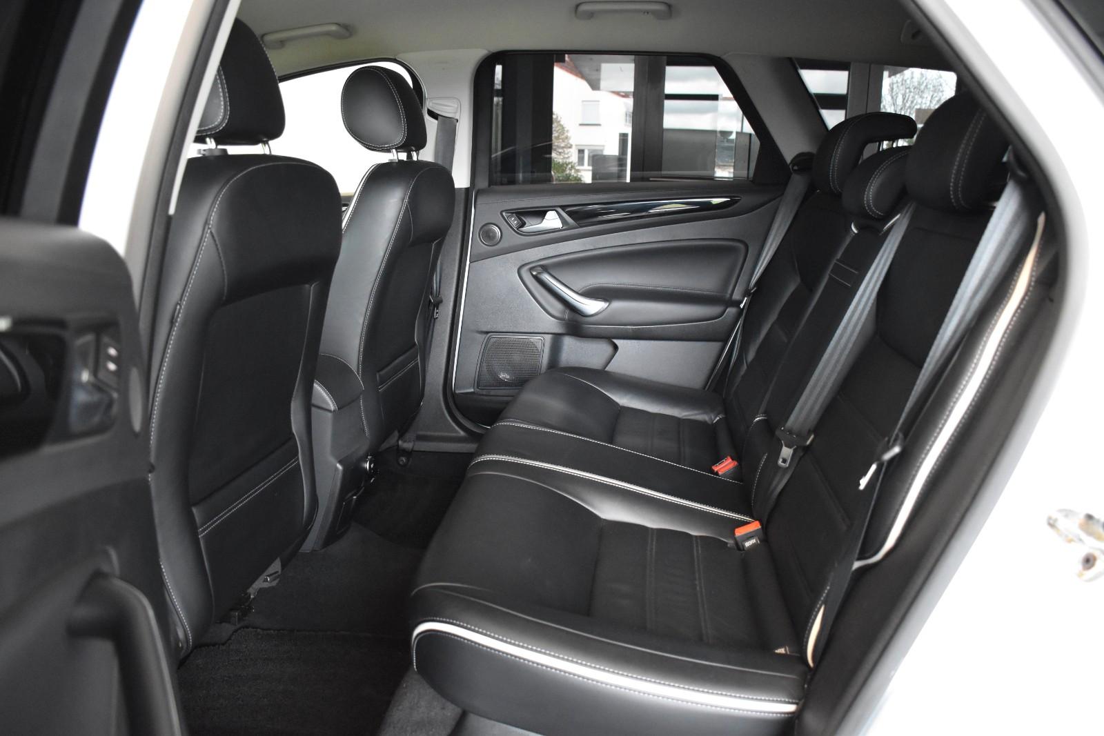 Ford Mondeo 2014 — photo 19