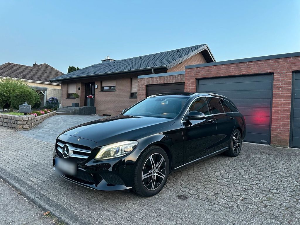 Image of Mercedes-Benz C 220