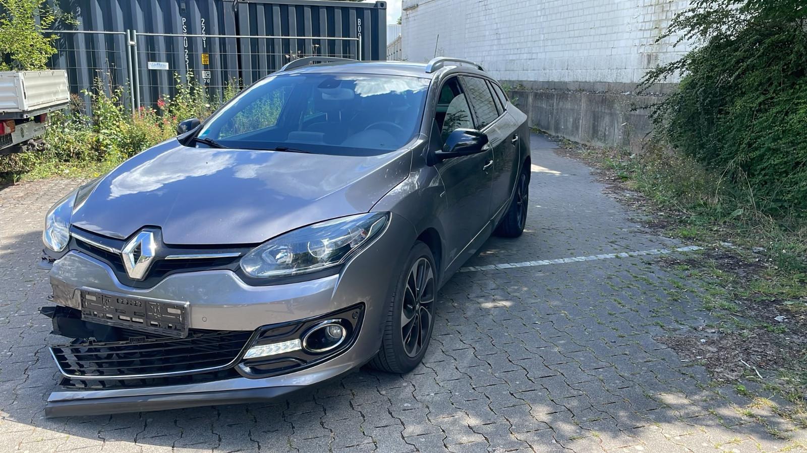 Renault Megane 2015 — interior