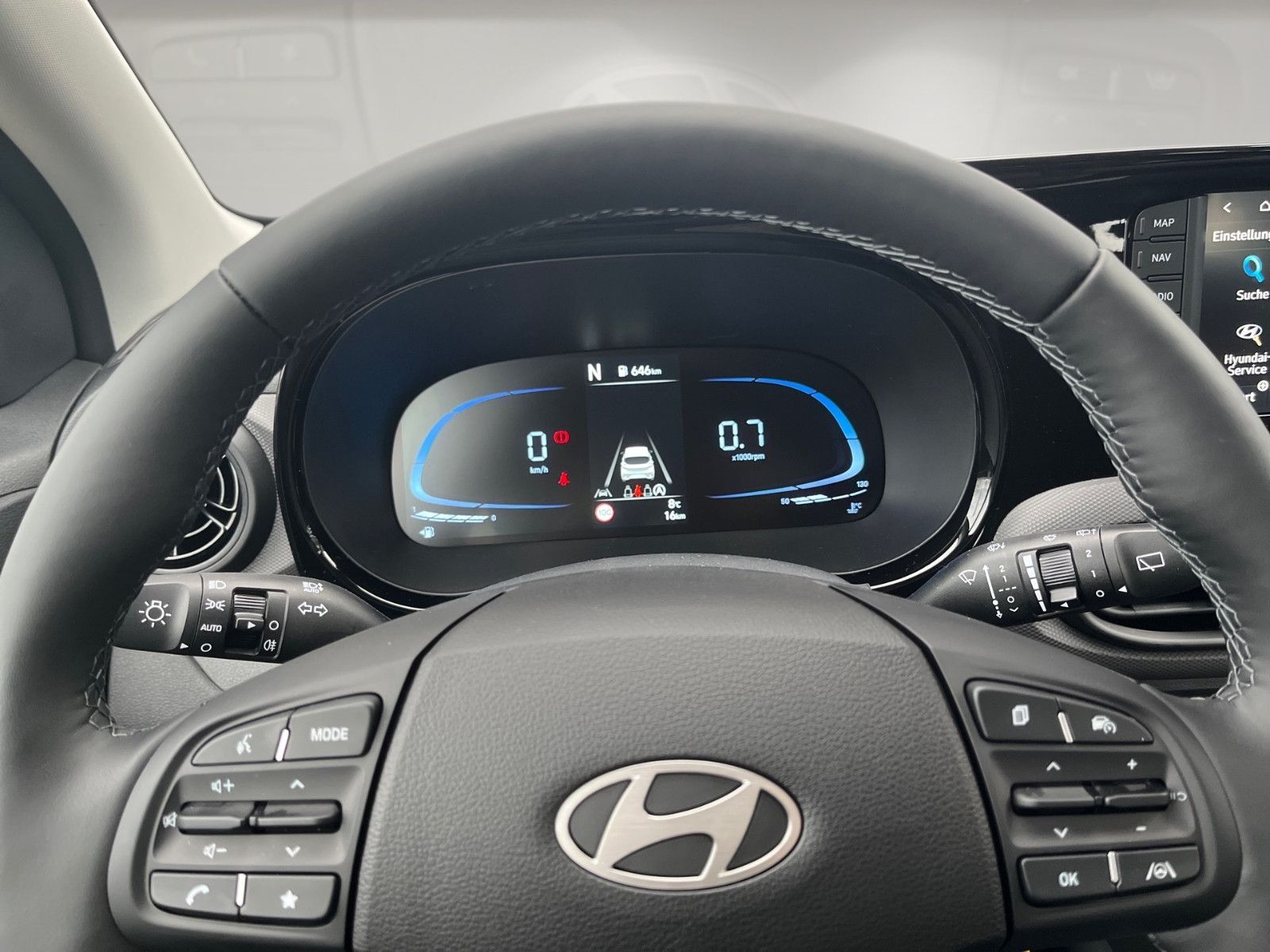Fahrzeugabbildung Hyundai i10 FL 1.0 Benzin A/T Trend SHZ, LHZ, RFK, NAVI