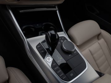 Fahrzeugabbildung BMW M340d xD DAB CockPitPro PDC Stop&Go AHK Alarm