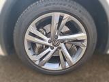 Volkswagen Tiguan 2.0 TSI DSG R-Line 4Motion Navi IQ.LIGHT - Volkswagen Tiguan mit Benzin-Antrieb