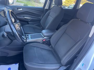 Ford Kuga - 10