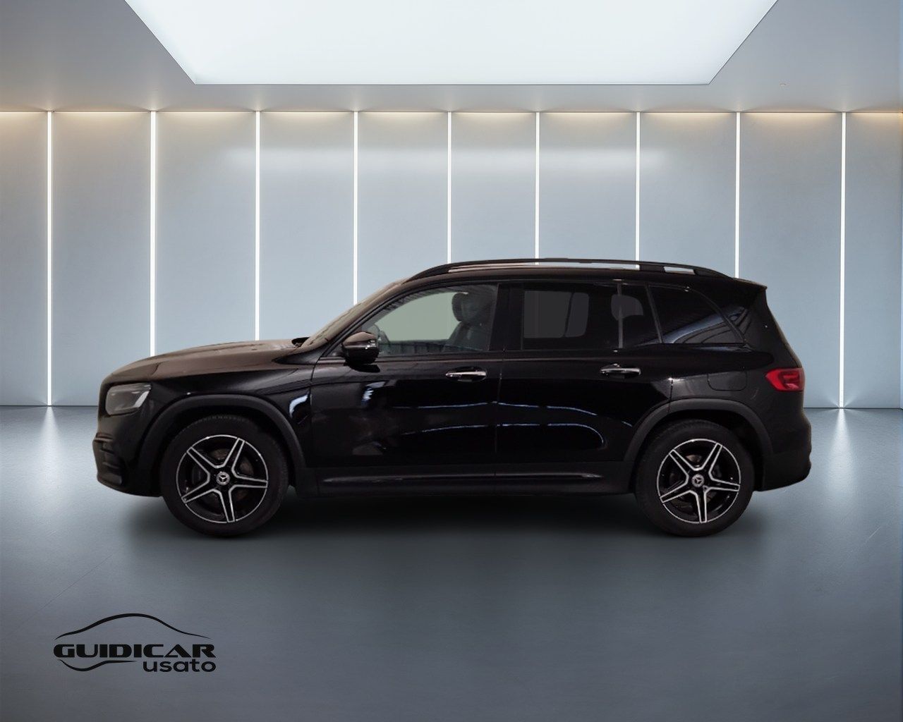 Mercedes-Benz GLB - X247 2023 - GLB 200 d AMG Li imagem 3