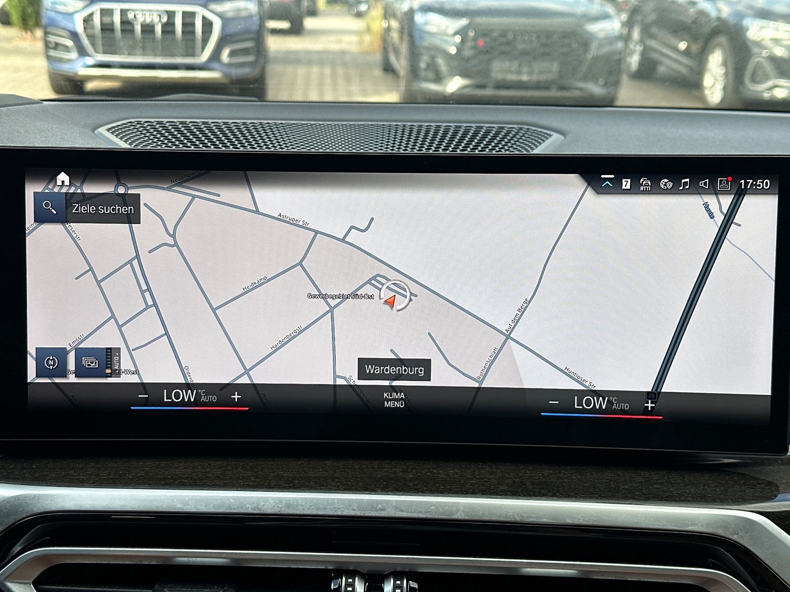 Fahrzeugabbildung BMW M340d Touring xDrive NAV+LED+PANO+AHK+HEAD-UP