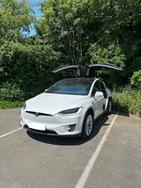 Tesla Model X 75D - autonomes Fahren - Tesla Model X aus 2018