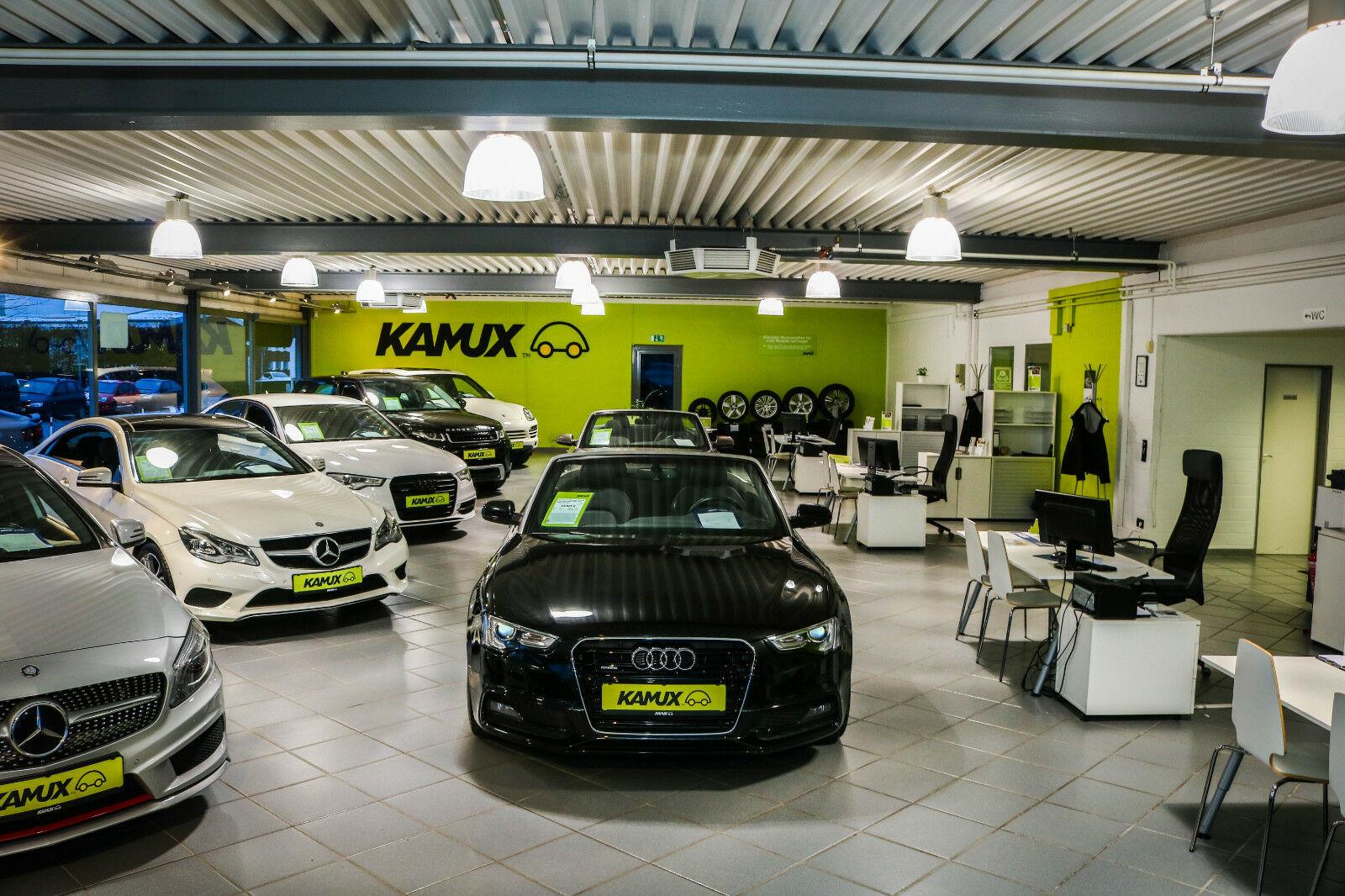 showroom-image-top
