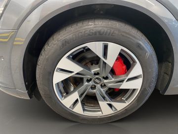 Audi Q8 e-tron - 7