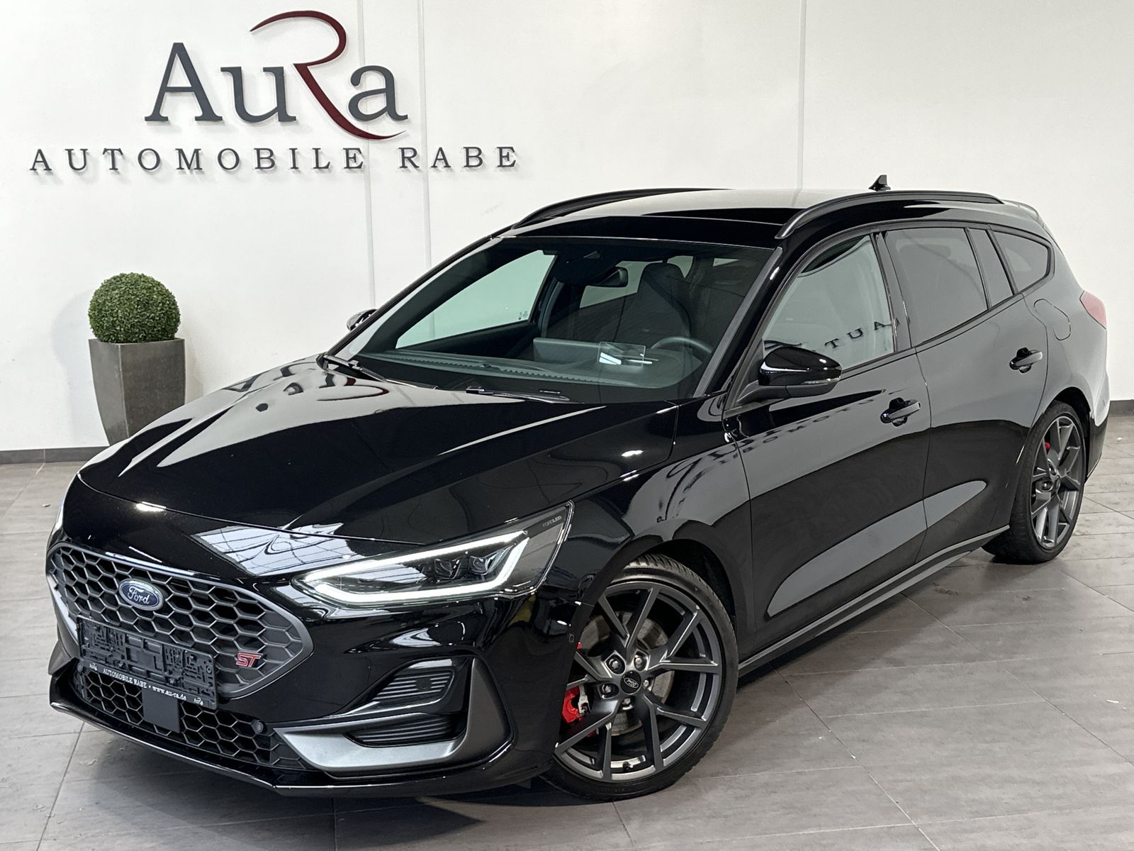 Fahrzeugabbildung Ford Focus Turnier 2.3 EB Aut. ST X NAV+LED+KAM+PANO