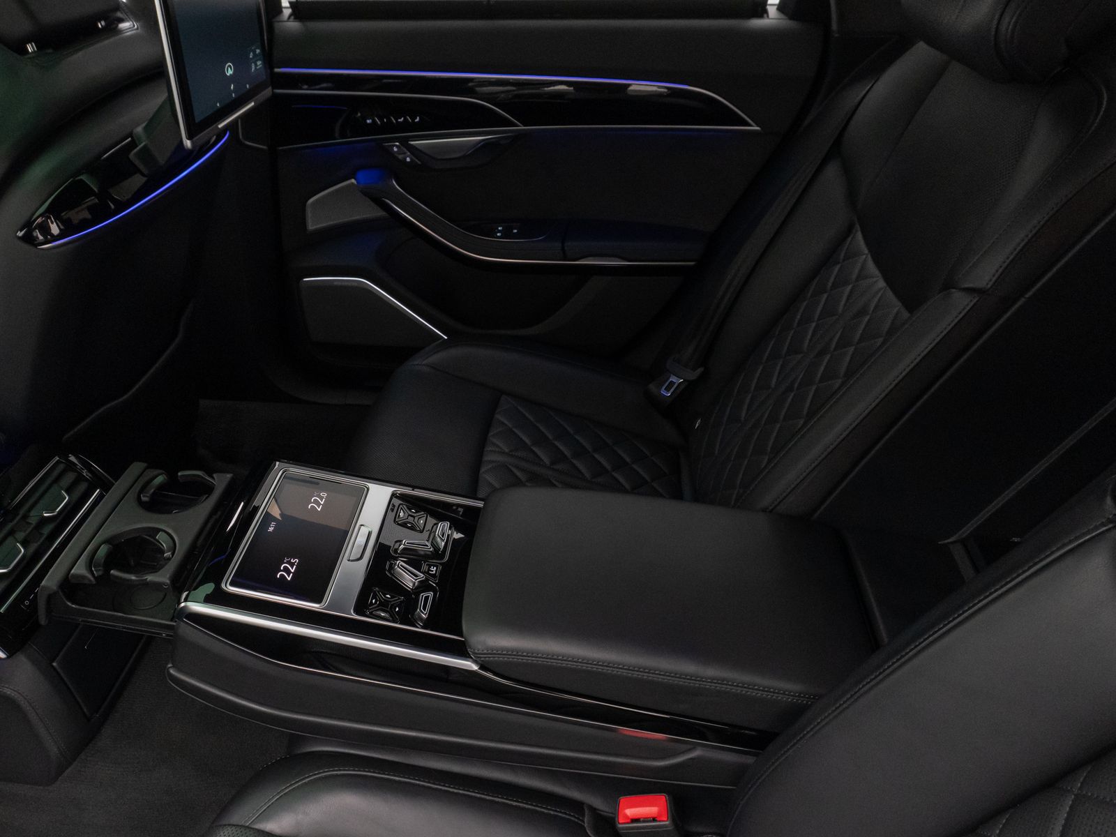 Fahrzeugabbildung Audi A8 50 TDI quattro S-Line Pano B&O Fond Entertain