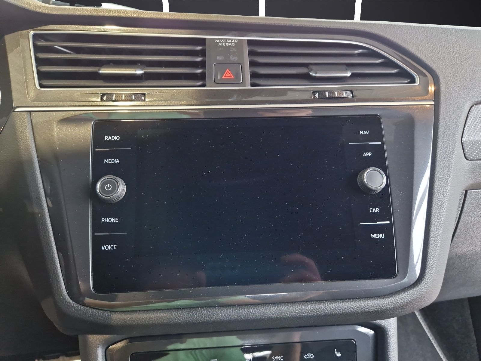 Fahrzeugabbildung Volkswagen Tiguan Allspace TDI R-Line Black 4M 7Si MATRIX A