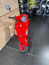 Vespa Primavera 50 RED - VESPA AUTOMATIK 50