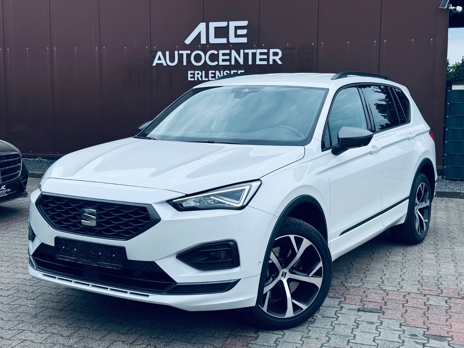 SEAT Tarraco FR 4Drive ACC+7-Sitzer+LED+4x Sitzheizun