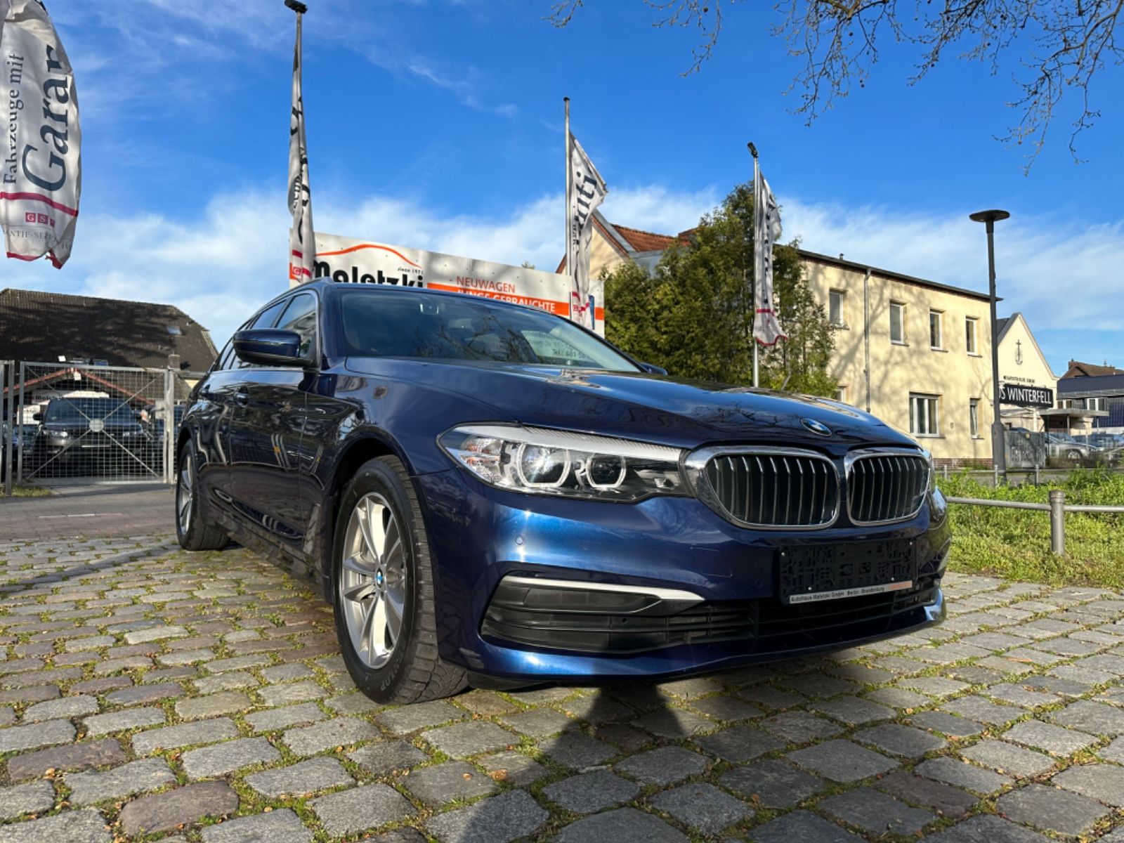 Fahrzeugabbildung BMW 530d xDrive*HeadUp*Softclose*AHK*Totwinkel*