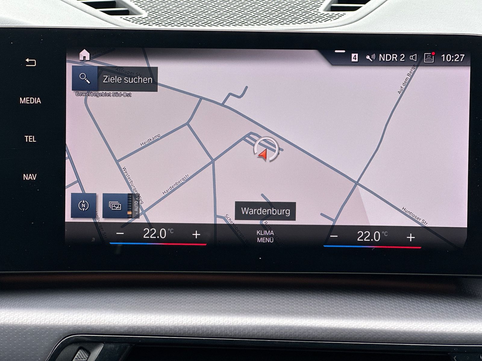 Fahrzeugabbildung BMW X1 xDrive30e M-Sport NAV+LED+ACC+AHK+H&K+VCOCKP