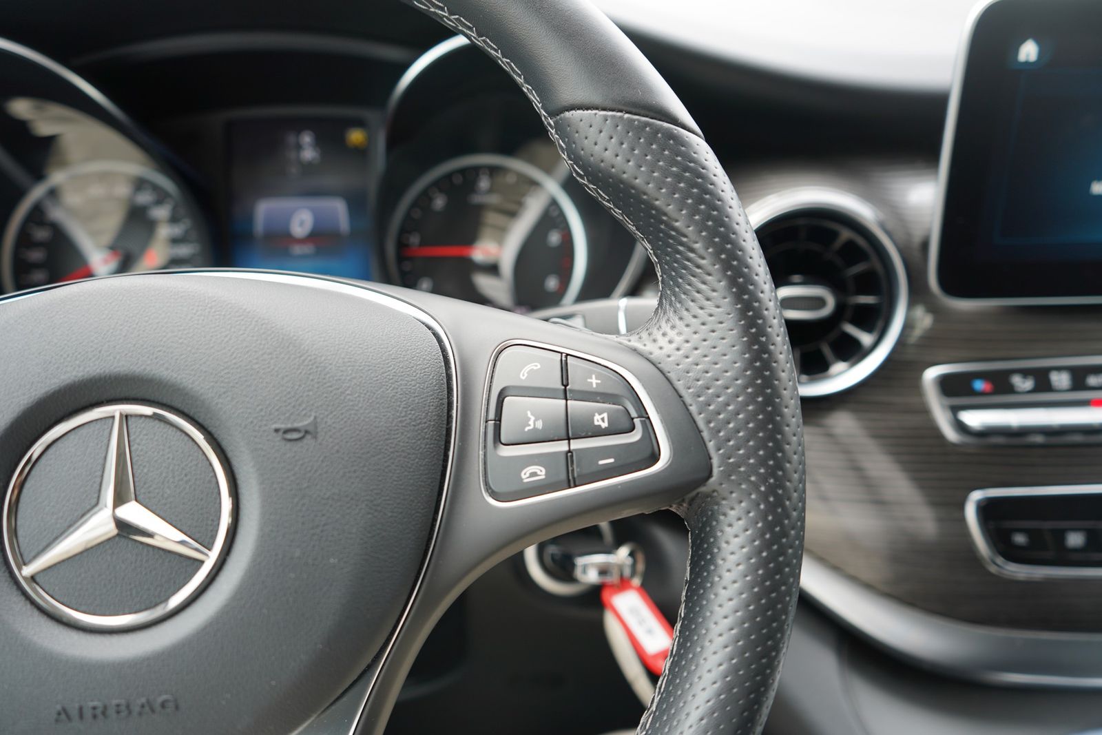 Mercedes-Benz V250d AMG Line lang Standheizung Burmester LED foto 23
