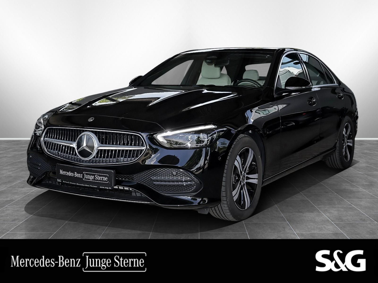 MERCEDES-BENZ C 180 LEDER BEIGE+AHK+DISTRONIC+TOTWINKEL+MBUX