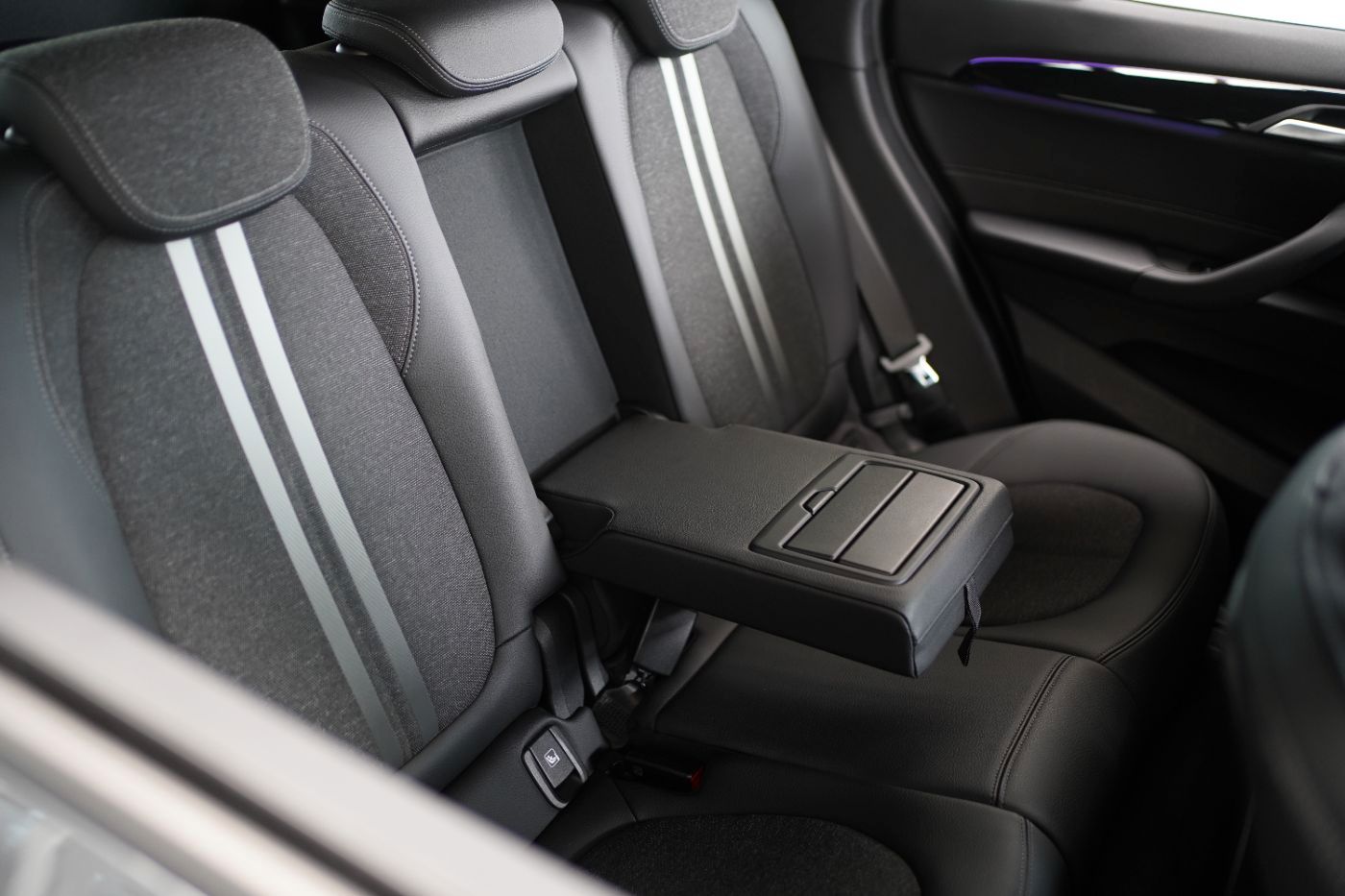 Fahrzeugabbildung BMW X1 20dA Sport Line +Navi+LED+MultifunktionLenkra