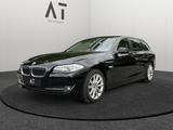BMW 520 d Touring*AHK*Xenon*Navi*HUD* - BMW 520 aus 2012 mit Diesel-Antrieb: Kombi