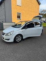 Opel. Corsa 1,2 sparsam zuverlässig Bj 200... - Opel Corsa aus 2009: Bj