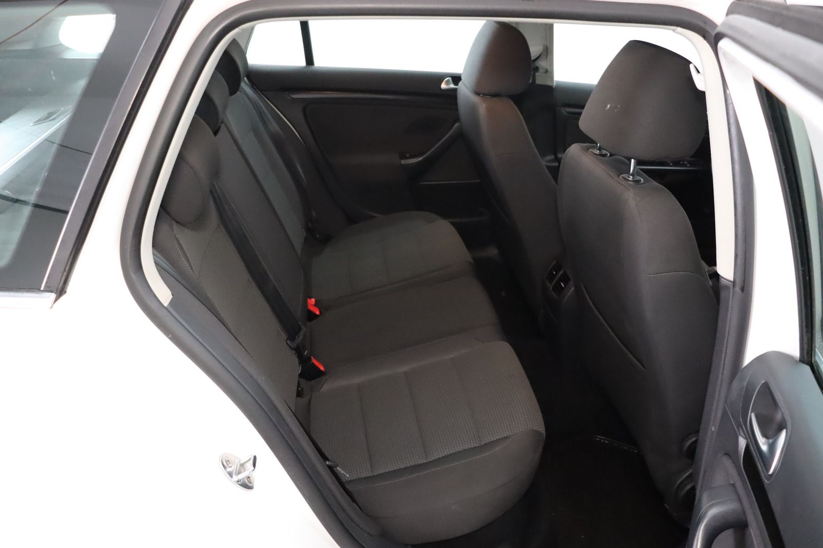 Fahrzeugabbildung Volkswagen Golf 1.6 TDI BMotion Tech Comfortline Variant