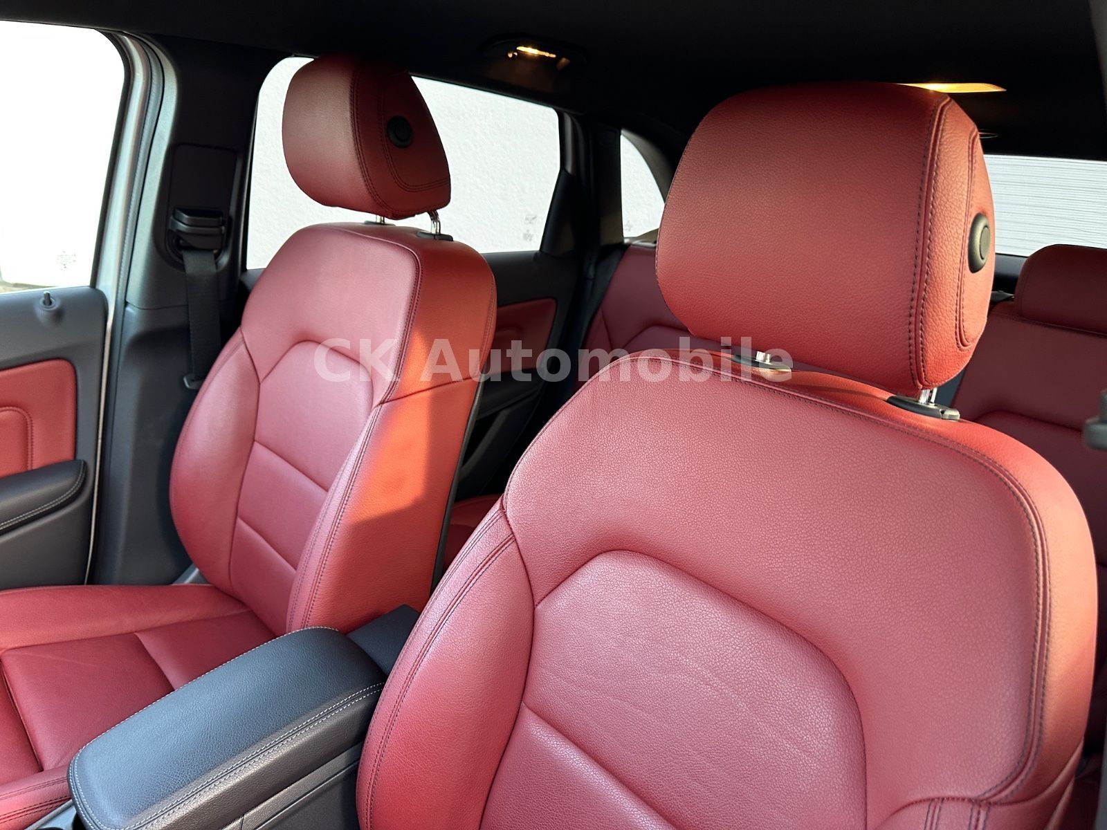 Fahrzeugabbildung Mercedes-Benz B 220 4Matic AMG-Line/Navi/Tempomat/PDC/AHK
