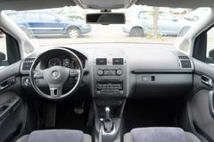 Fahrzeugabbildung Volkswagen Touran Highline DSG 7-Sitzer Tempomat SHZ PDC!