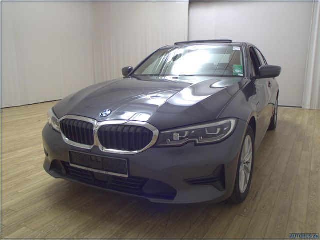 BMW 320 e Advantage Leder LC Prof Memory GSD LED+ACC