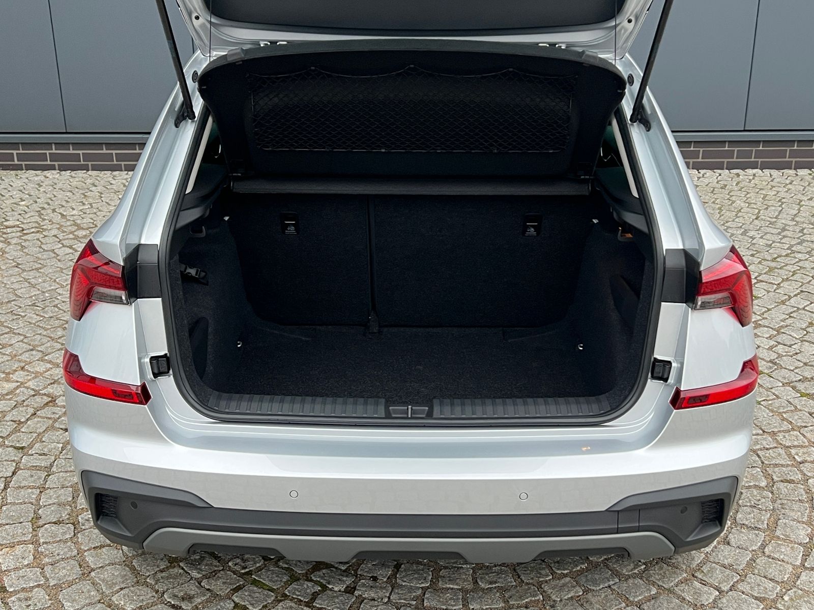 Fahrzeugabbildung SKODA Kamiq Selection 1.0 TSI DSG *LED, ACC, SmartLink