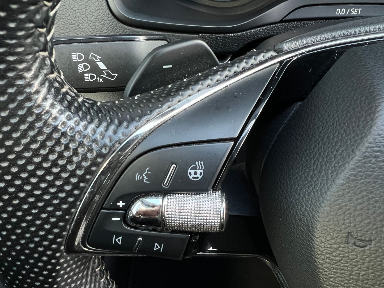 Fahrzeugabbildung SKODA Karoq Sportline 2.0 TSI DSG 4x4*AHK,elekt.Heckkl