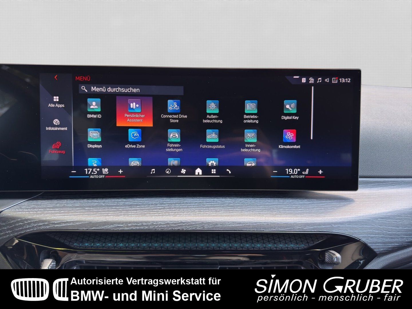 Fahrzeugabbildung BMW 330e Touring M Sport Live Prof Innovation HUD