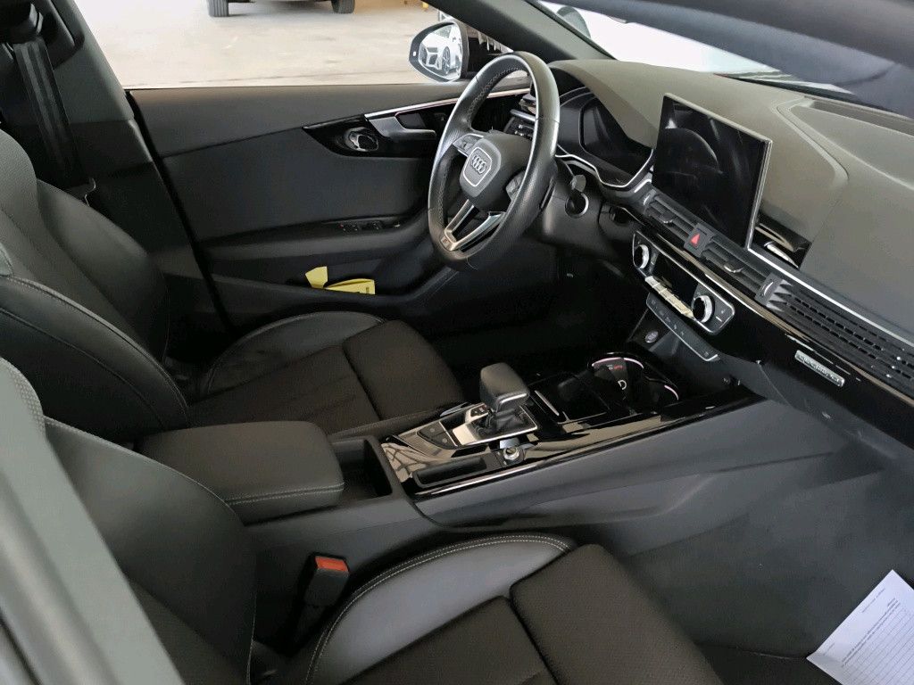 Fahrzeugabbildung Audi A5 Sportback 40 TDI quattro S line Matrix 20''