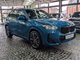 BMW X1 20i M Sport Shadow H&K AHK PANO HUD 360° 20"  - BMW X1 mit Anhängerkupplung