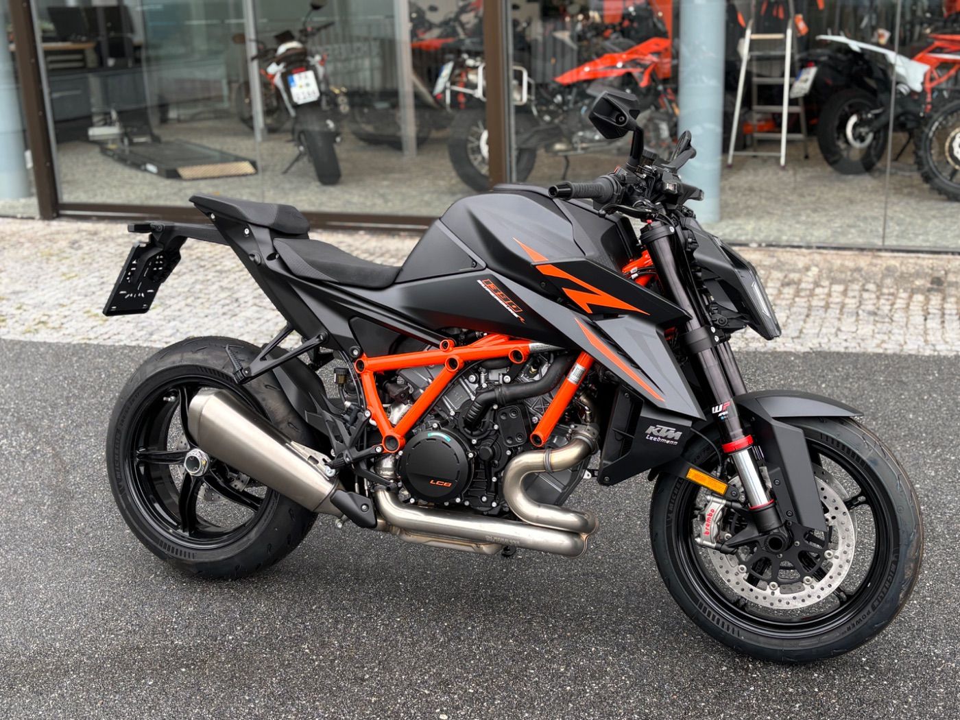 Fahrzeugabbildung KTM 1390 Super Duke R Modell 26 Techpack kostenlos
