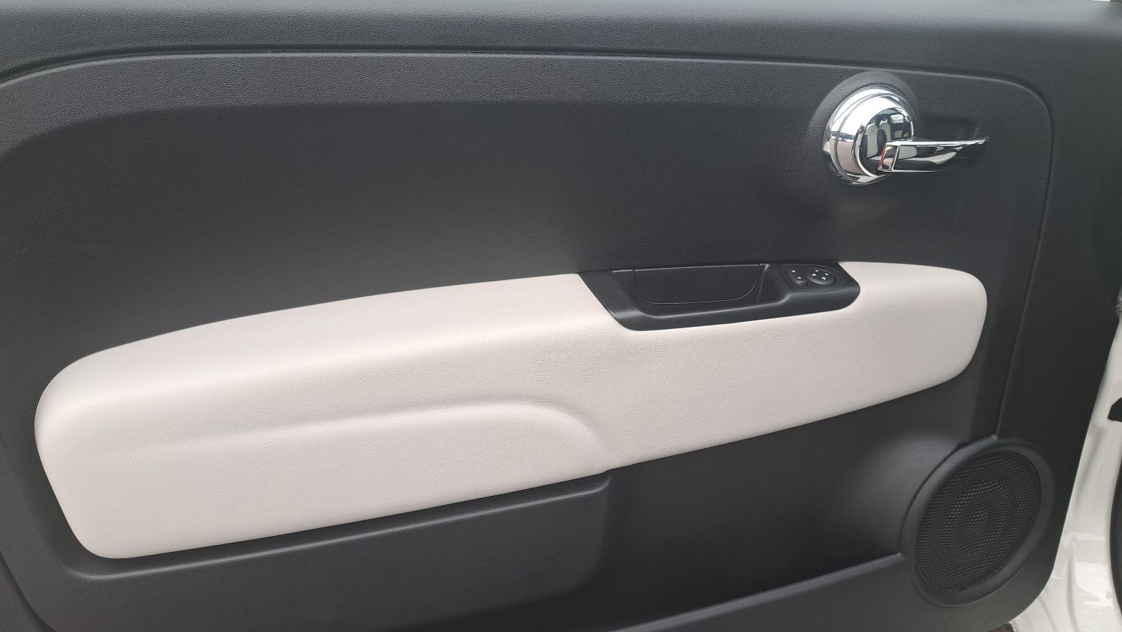Fahrzeugabbildung Fiat 500 Dolcevita Hybrid