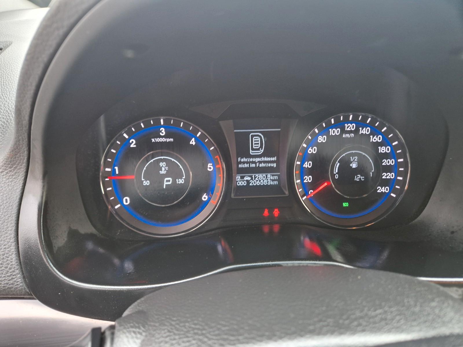 Hyundai i40 2015 — фото 14