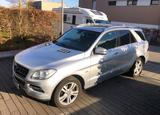 Mercedes-Benz ML 350 BlueTEC 4MATIC Edition 1 Edition 1 - Mercedes-Benz Geländewagen aus dem Jahr 2011