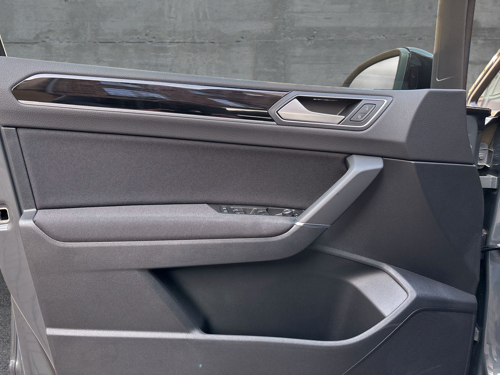 Fahrzeugabbildung Volkswagen Touran 2.0 TDI Highline Keyless Pano Kamera AHK