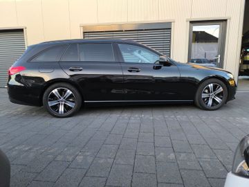 Bild 8 Mercedes-Benz C 180 T Avantgarde Automatik MBUX Kamera Ambient