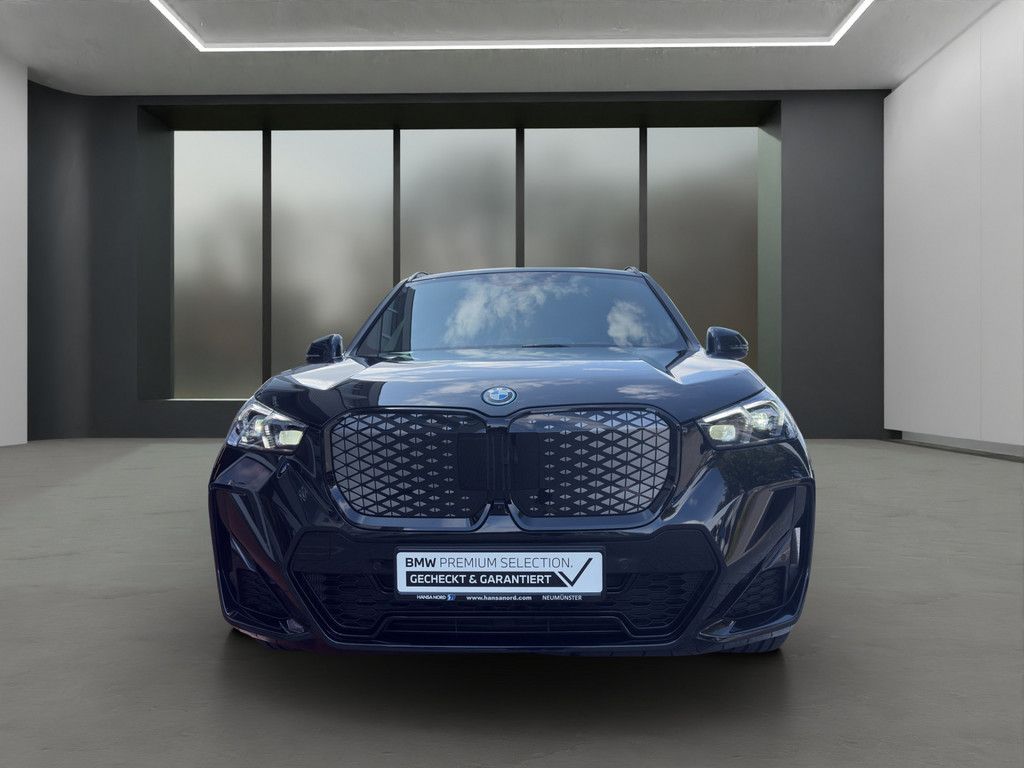 BMW iX1 xDrive30 M-SPORT PRO ELEKTRO PANO 19 AHK foto 4