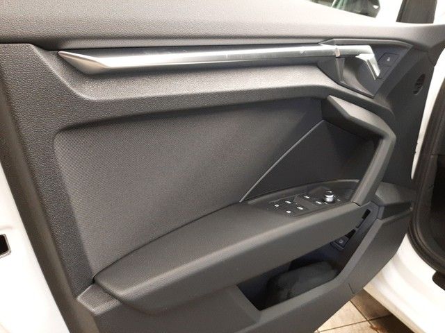 Fahrzeugabbildung Audi A3 Sportback advanced 40TFSIe AHK LED BlackOptik