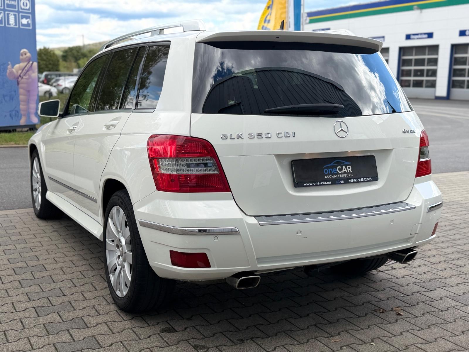 Mercedes-Benz GLK 350 CDI Sport V6 224 ch BVA 4Matic / Toit panoramique / Cuir / Bi-Xénon / Jantes 20"