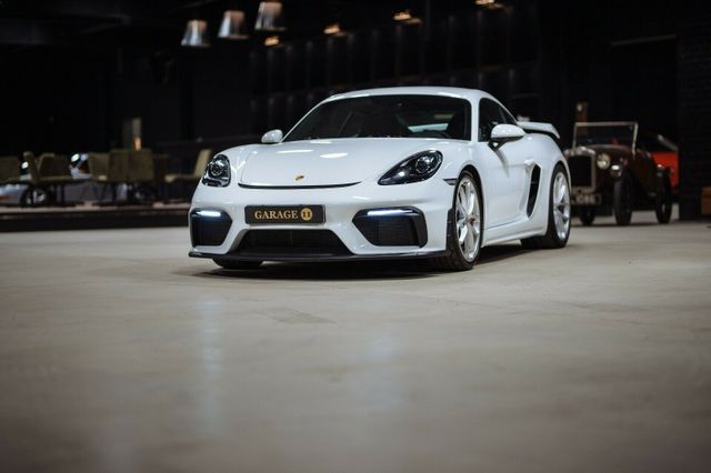 Porsche 718 GT4